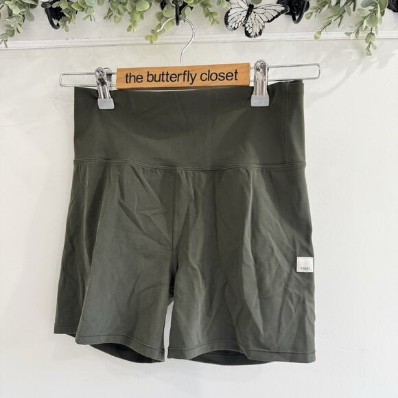 Vuori Pants - Vuori All the feels Shorts Green Medium KS